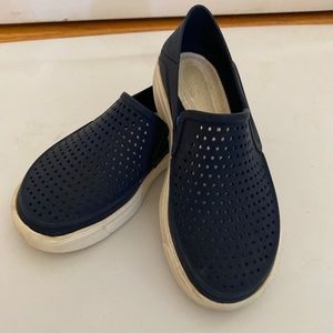 Crocs Toddler Roka slip ons